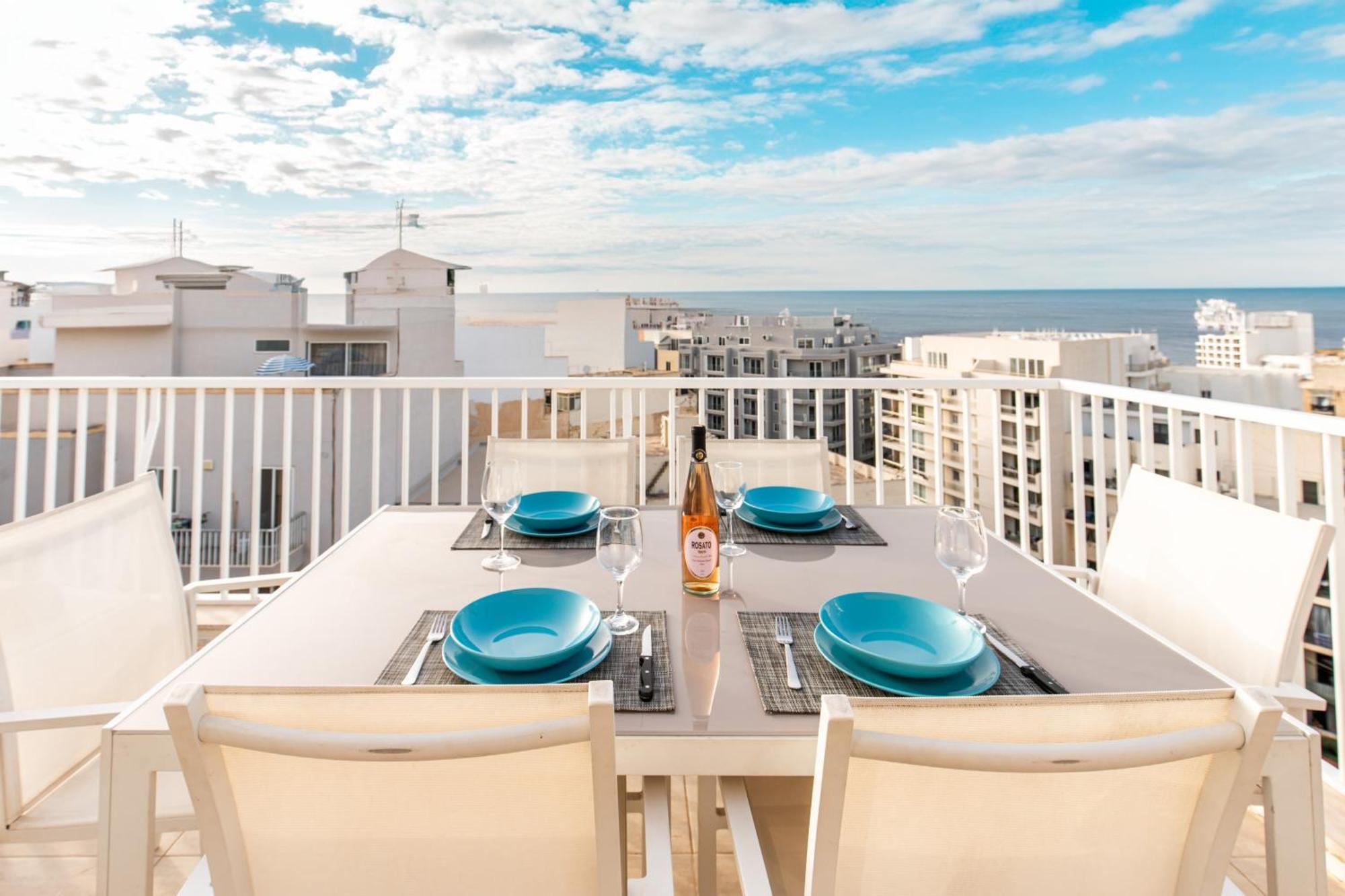 Апартаменти Poseidon Court Penthouse Superior Сент-Полс-Бей Екстер'єр фото