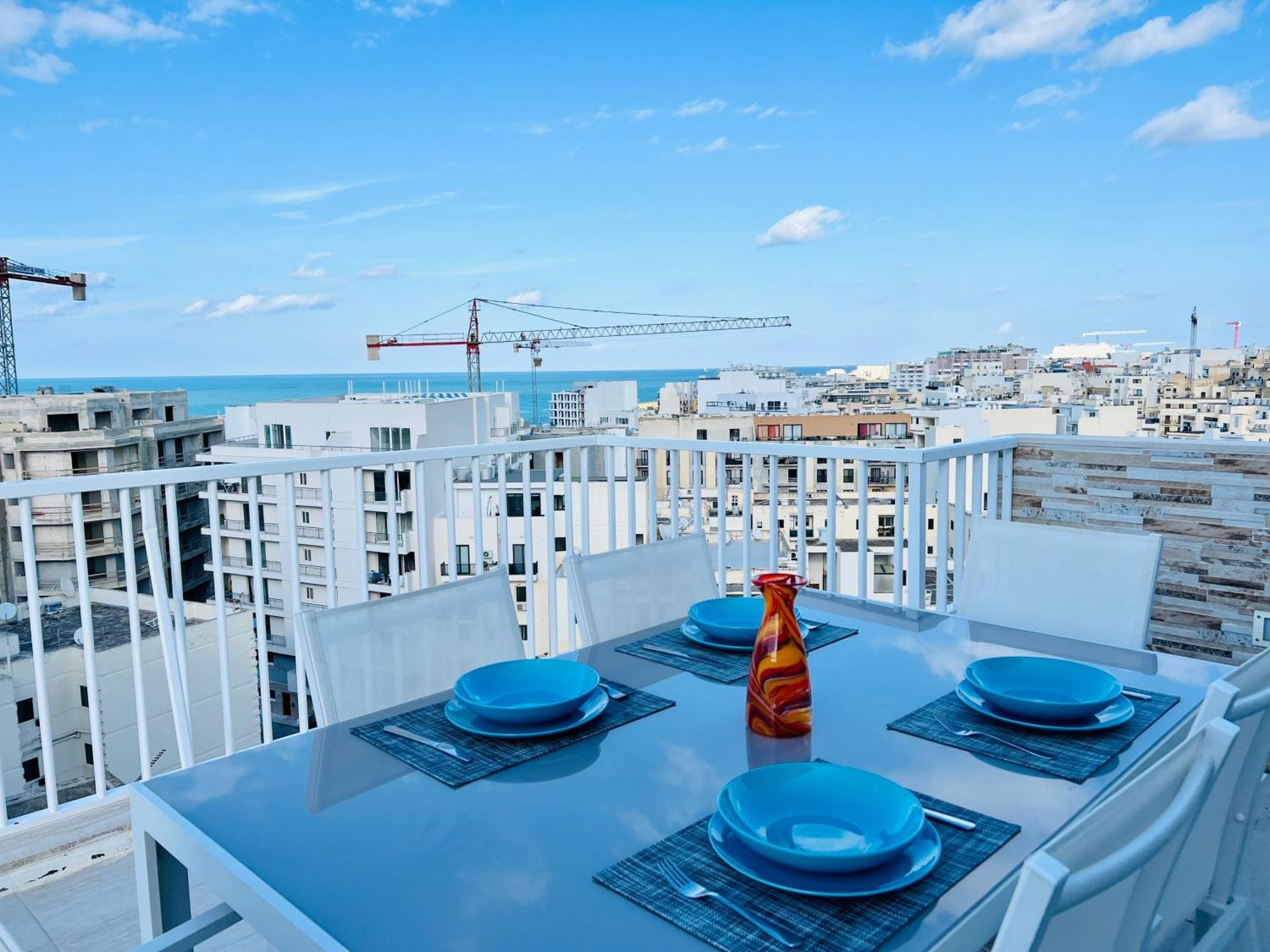 Апартаменти Poseidon Court Penthouse Superior Сент-Полс-Бей Екстер'єр фото